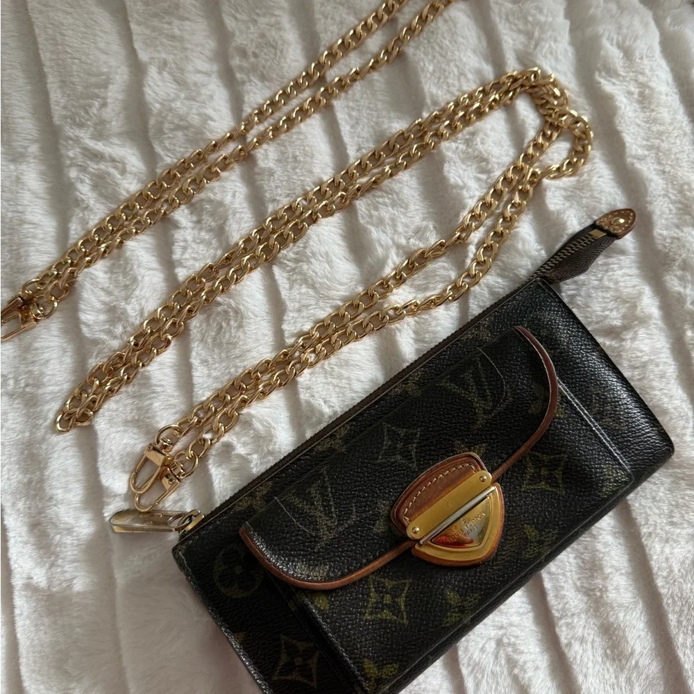 Louis Vuitton wallet/crossbody with 2 chains - Picture 15 of 15